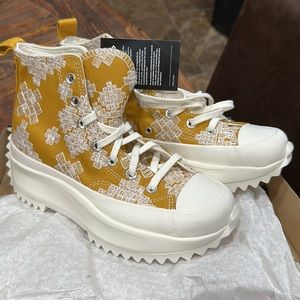 Converse Run Star Hike Hi Tonal Embroidery Unisex Platform Sneakers